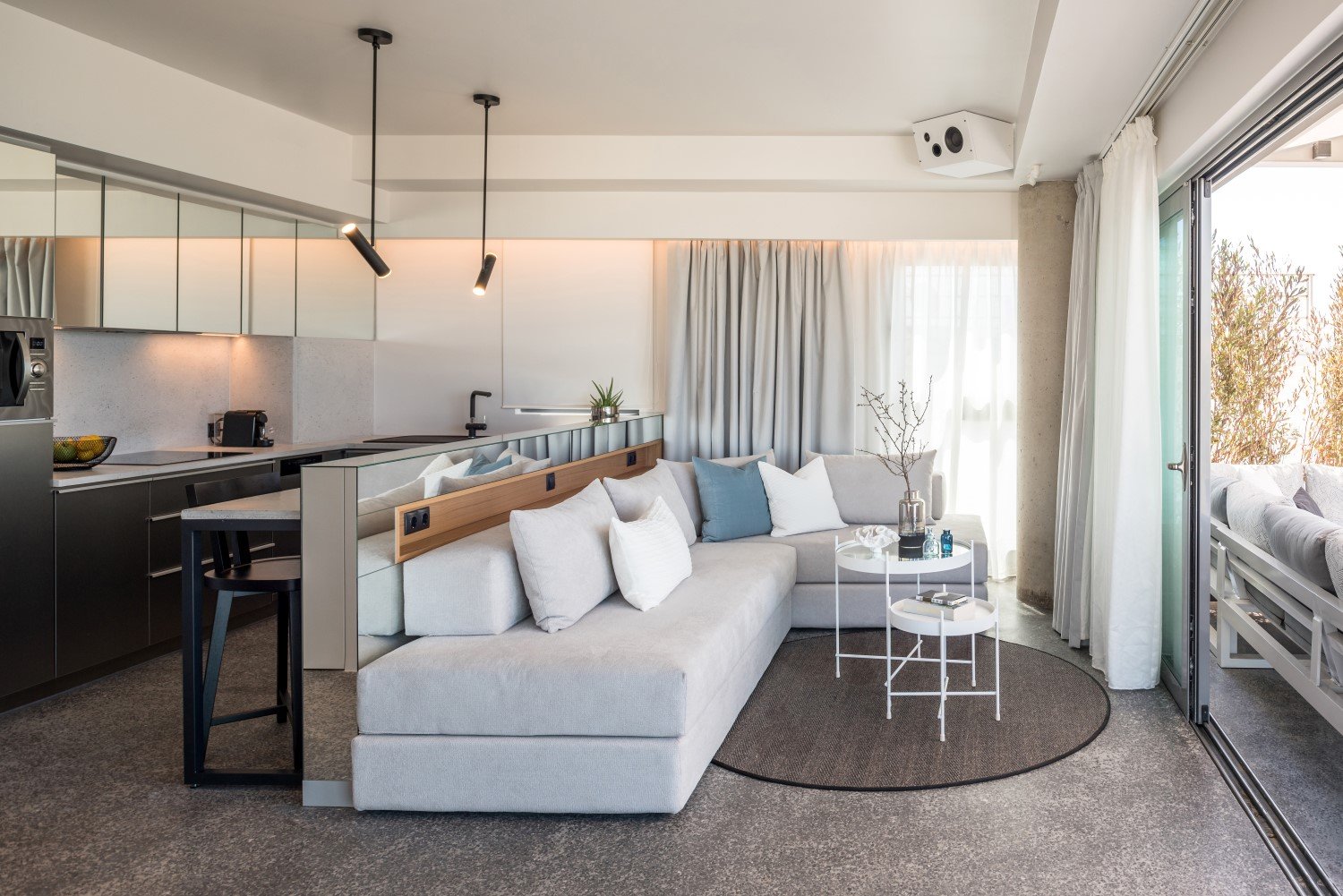 <strong>Urban Suites D1<span><b>in</b>Hospitality, Urban Suites</span></strong><i>→</i>